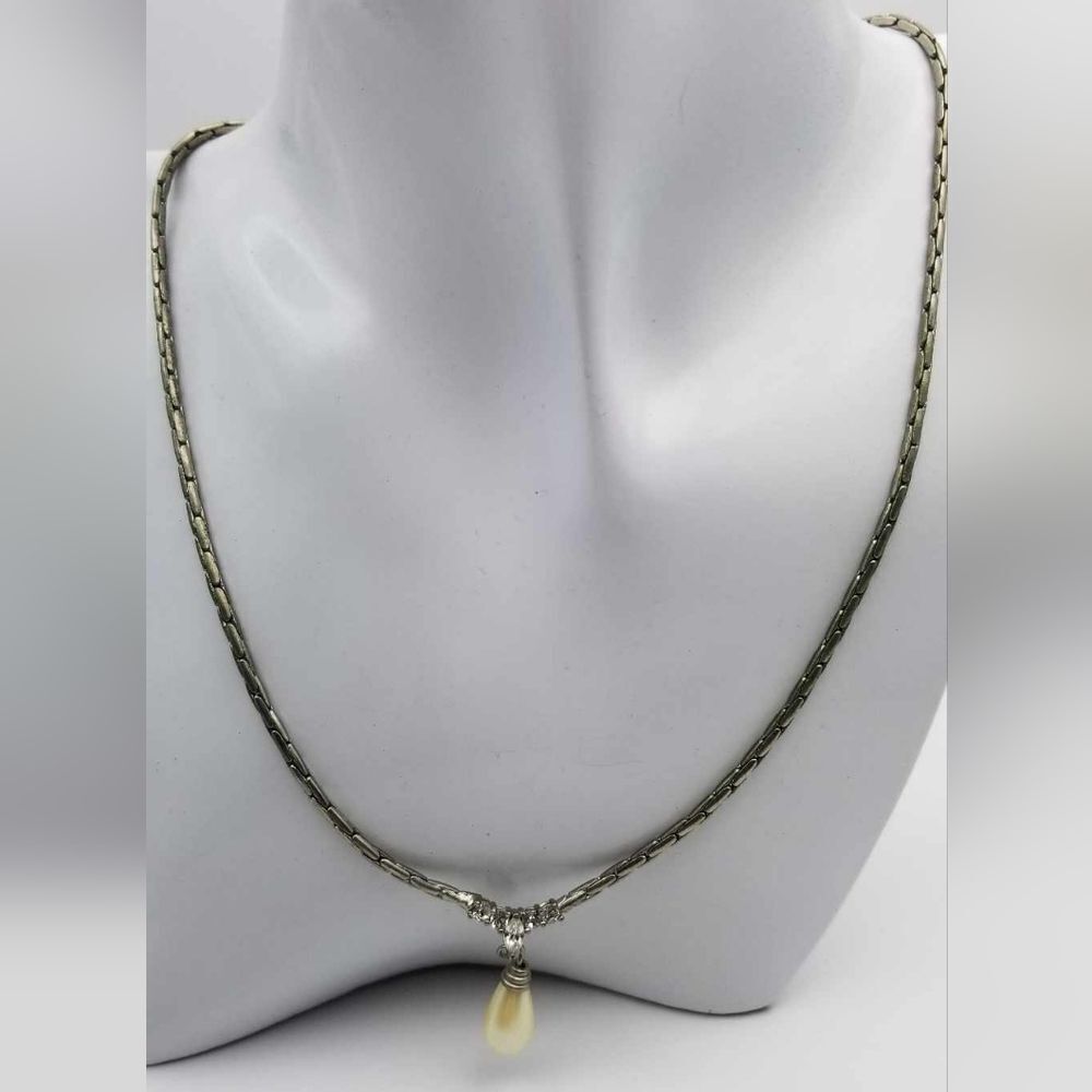 Princess Charlotte regency pearl drop necklace N0103